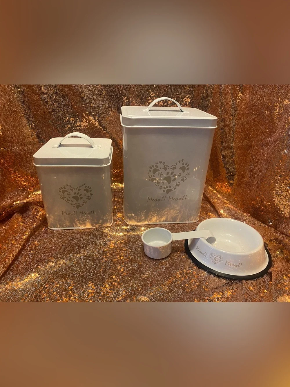 NWT Gustavo Winds Cat Food Storage Set | 2 Canisters Bowl & Scoop-Meow Paw Heart